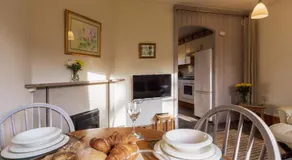 Travel Fox Cottages- Swimming Lake, BBQ Hut, Games Area - Alton Towers - Image 4