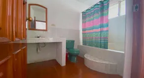 Casa De Los Enredos - Image 2