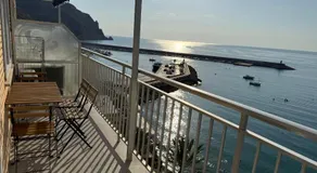 Studio with lovely sea views - Image 4