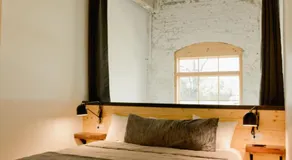 Loom Room Retreat - Image 5