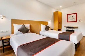 Townhouse Gandhi Hall - Image 3