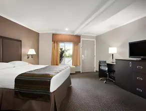 Signature Inn Mountain View - Image 4
