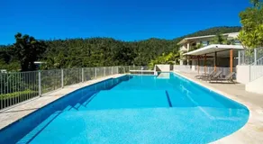 Coco 54 Airlie - Image 3