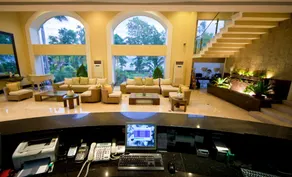 The Lighthouse Marina Resort - Image 4