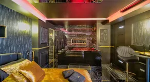 LA GOLDEN ROOM - Suite de Luxe avec Jacuzzi - Image 3