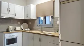 Aeraki Luxury Apartment - Image 4