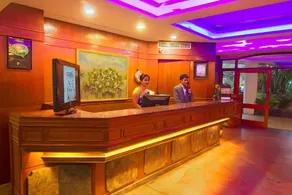 Maya's Kings Kourt  - Image 2