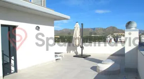 Astonishing beach and pool house - Image 3