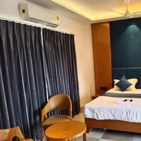 Shree Shiv Shakti Hotel & Guest House Surat - Image 3