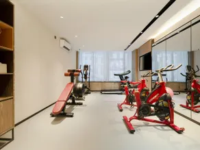 Echarm Hotel Laibin North Station Zhenghe Pedestrian Street Zhonghui Financial Building - Image 3