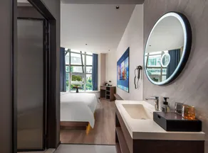 Pengyue Hotel Shenzhen Bay Port & Sea World Metro Station Branch - Image 2