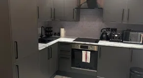 Jacuzzi Retreat in Watford - Image 5