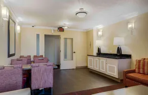 Extended Stay America Suites - Boston - Waltham - 52 4th Ave - Image 3