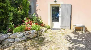 Cozy Apartment In Caumont-Sur-Durance - Image 4