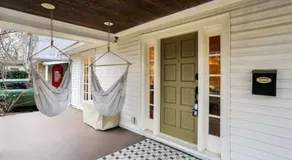 The Butler Bulldog Bungalow - Game Room - Luxe - Family Friendly - Image 5