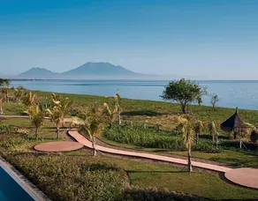 Seafront Residences Vacation Home - Image 4