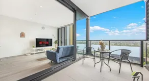 Vivid home in North Ryde - Image 4