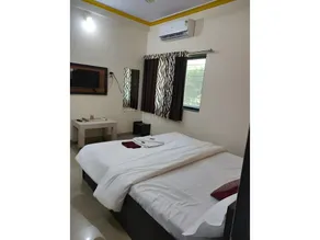 Green Leaf Mini Resort - Image 2