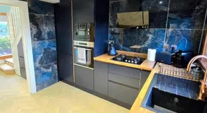 Super luxury 2 bedroom, full house sleep 5 with garden & parking close to airport - Image 3