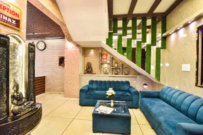 PINAZ ROYALE - Image 3