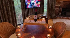 Woodlands rainforest retreat - Image 5