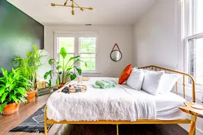 NEW Luxe Pet Friendly Free Parking Downtown - Image 2