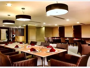 Orchardz Hotel Ayani - Image 4