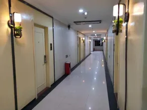 SXJP Hotel - Image 2