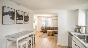 Cozy 2 Bedroom Home, Private Backyard with Hot Tub - Image 2