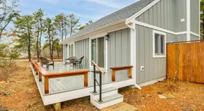 2 Mi to Main St & Beach! Family Home in Edgartown - Image 5