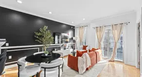 Modern Haven Near PATH NYC in 20 mins 12 PPL - Image 3