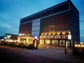 The Golden Bay Hotel Batam - Image 3