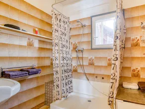 Beautiful Pet-friendly Villa in Régusse with Swimming Pool' - Image 3