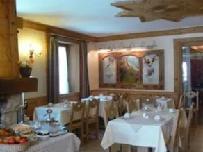 Hôtel Restaurant la Couronne - Image 4