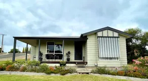 Owl House on the Corner - Image 3