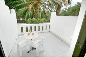 Nikos Apartments & Studios - Image 3