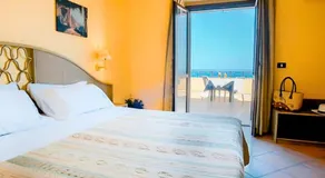 Aura Club Porto Rhoca - Image 2