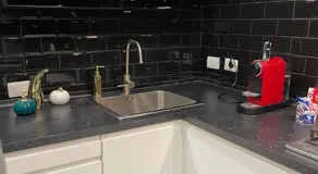 LH Guest House - Image 5