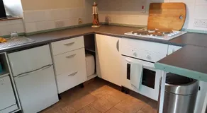 Cottage - Sleeps 4 - Pets Ok - Garden - Parking - Image 3