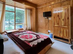 Barot-Hotel lake face - Image 4