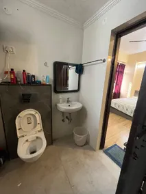 Luxury 3BHK Home in Prime New Patliputra Colony - Image 2