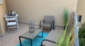 Beau T2 clim terrasse idéalement situé - Image 4