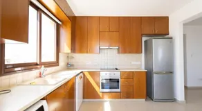 Spacious & Bright Apartment with Balcony - Image 2