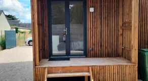 Duplex atypique en bois entre ville et verdures - Image 4