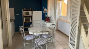 Joli appartement mezzanine avec parking et wifi La Roquille - Image 3