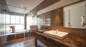 Grand Crystal Hotel - Image 5