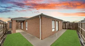 Garage converted into a room - Image 4
