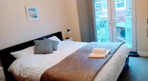 Marine Lake apartment - Image 2