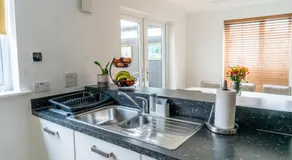 Vyn's Holiday home - Sleeps 6 - Image 3