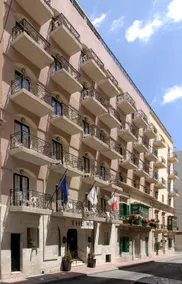 The Windsor Hotel - Image 4